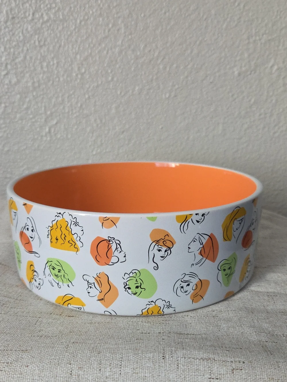 Disney Princesses Ceramic Non-Skid Dog Bowl 8 Cups